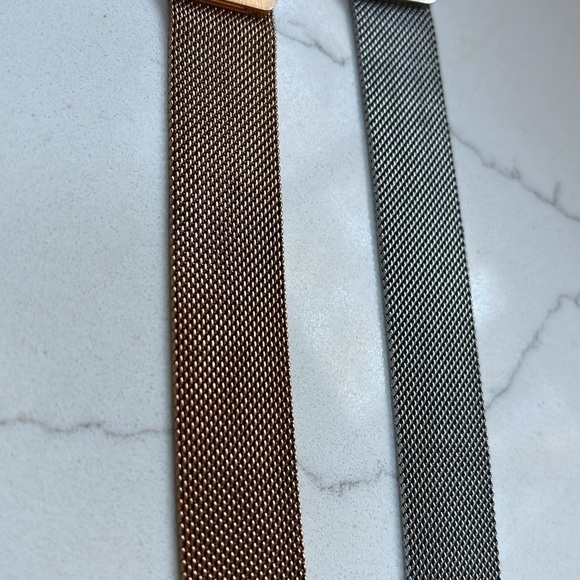 Set of 2 Silver and Goldtone Mesh Adjustable bracelets for smartwatches - Picture 3 of 7